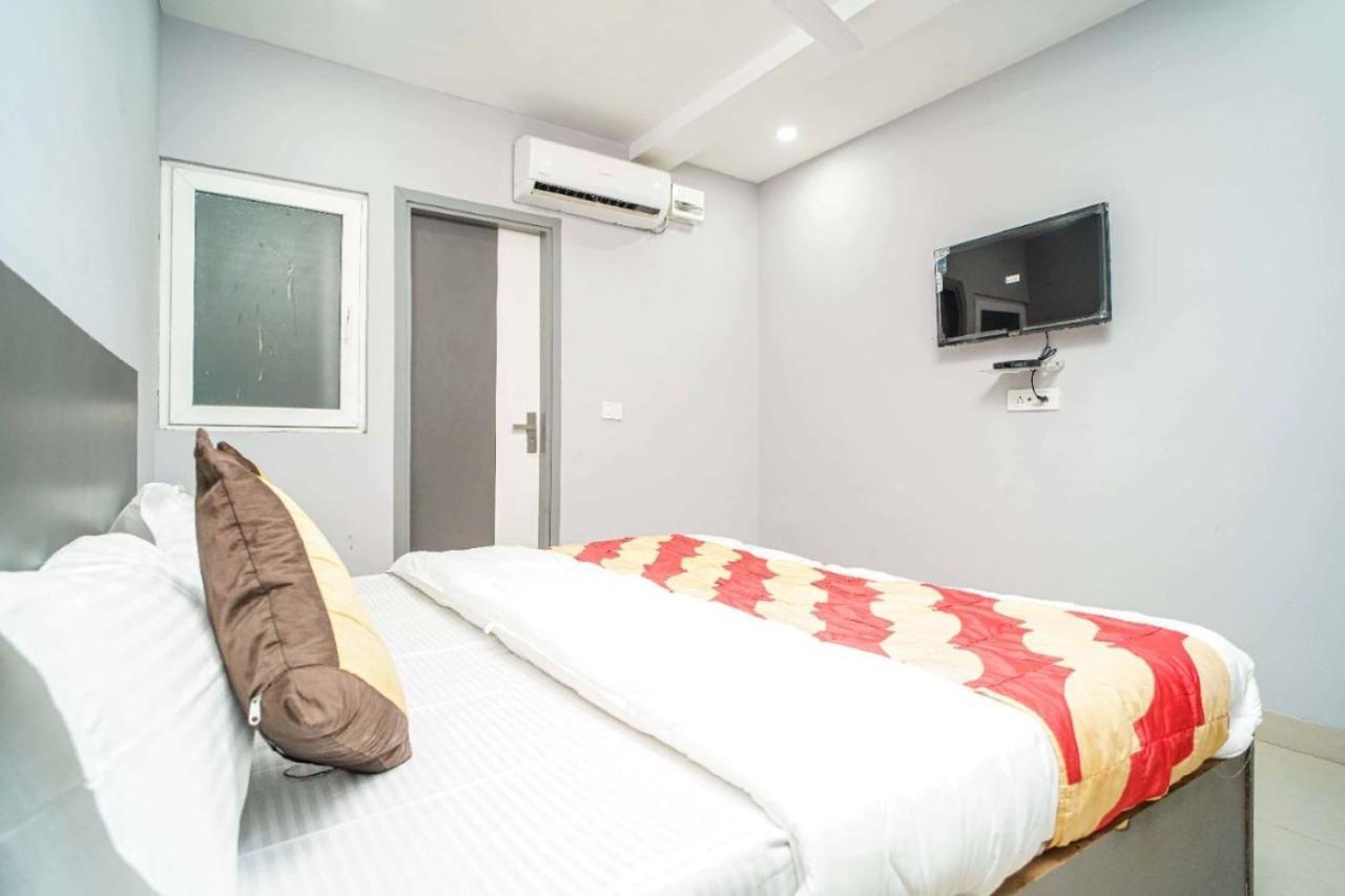 Hotel Revels By A1Rooms Nova Deli Exterior foto