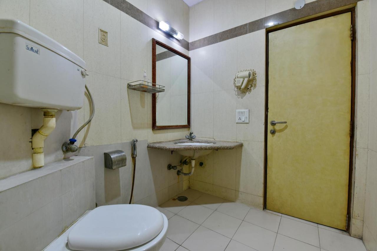 Hotel Revels By A1Rooms Nova Deli Exterior foto
