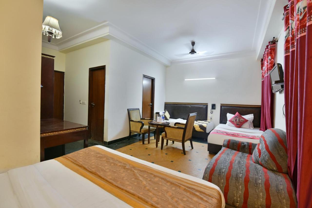 Hotel Revels By A1Rooms Nova Deli Exterior foto