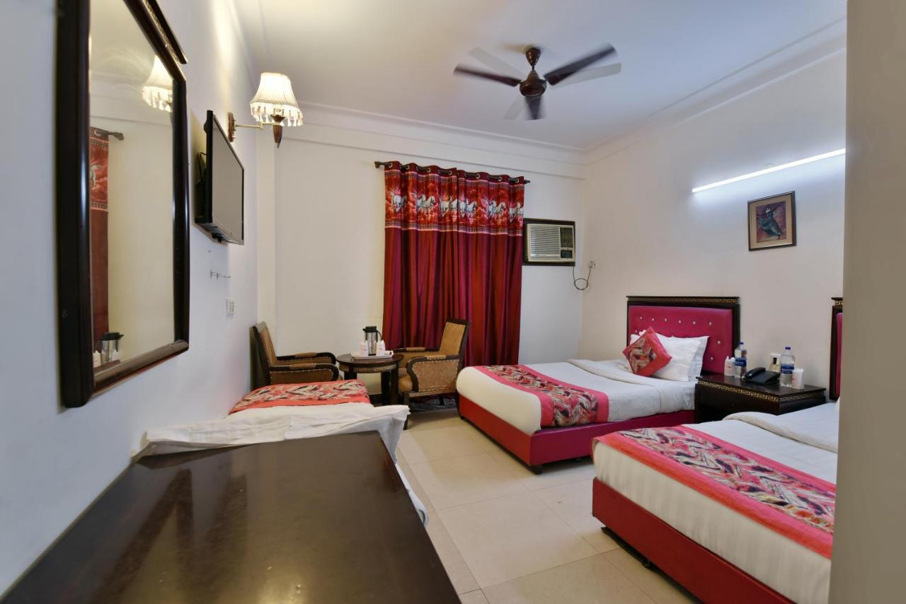 Hotel Revels By A1Rooms Nova Deli Exterior foto