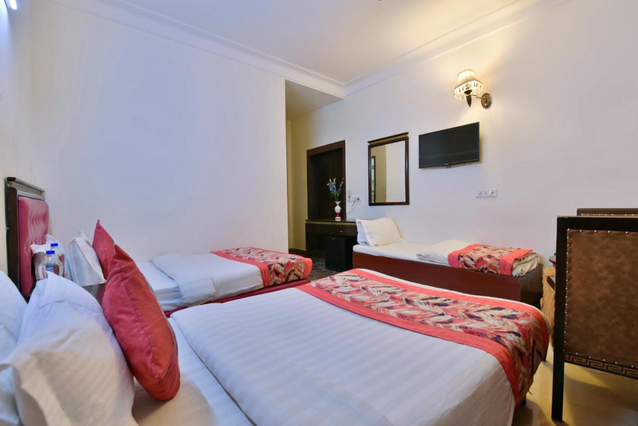 Hotel Revels By A1Rooms Nova Deli Exterior foto