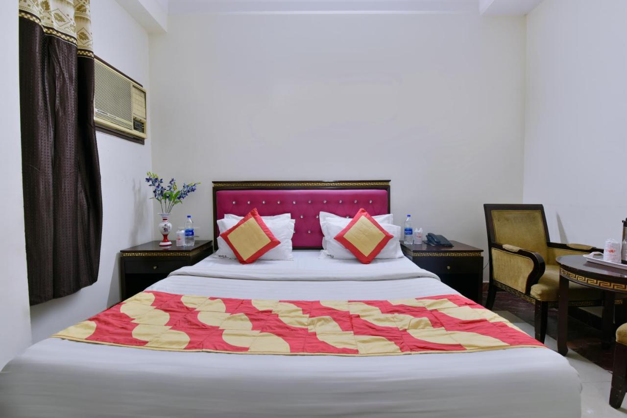 Hotel Revels By A1Rooms Nova Deli Exterior foto